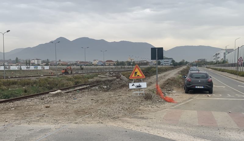 Nisin punimet per ndertimin e hekurudhes Tirane-Durres